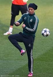 何塞·阿尔图维关键安打助队取胜